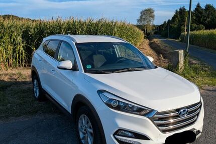 Hyundai TUCSON 121.100 km 12.999 &euro; Kamen 59174