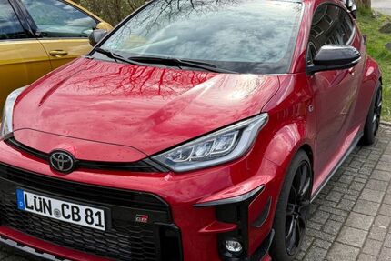 Toyota Yaris 9.000 km 47.900 &euro; Bergkamen 59192