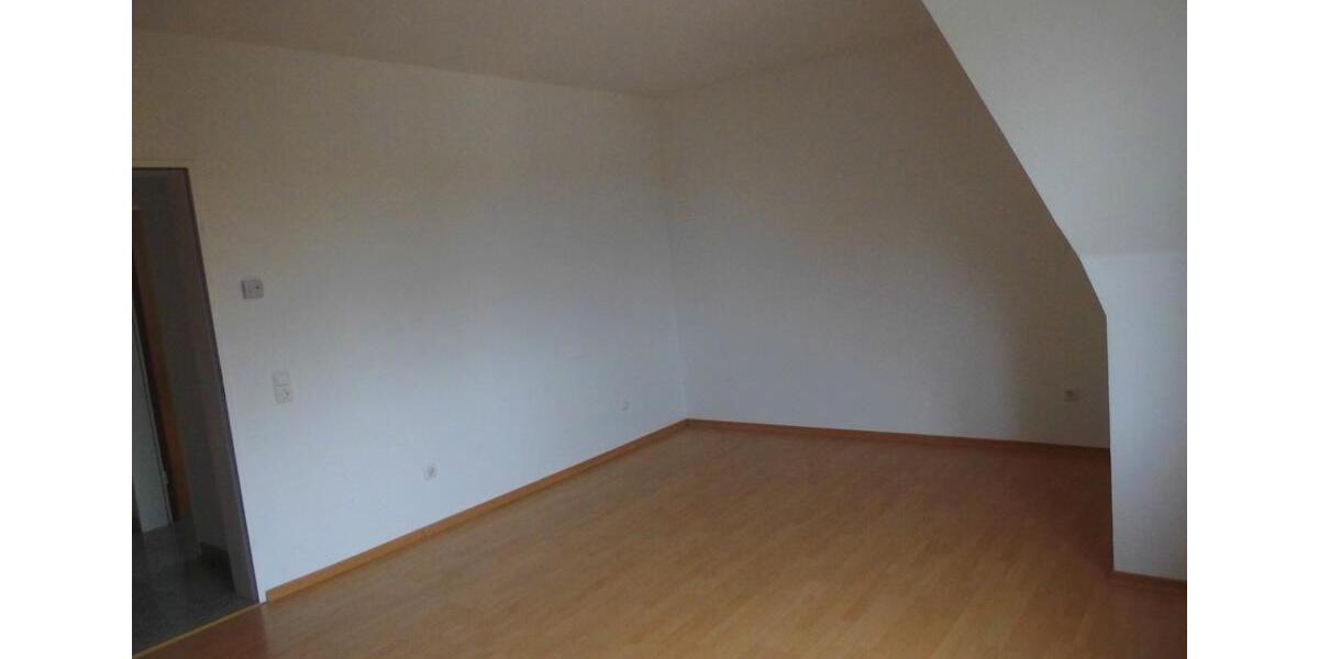 Dachgeschoßwohnung Dortmund Huckarde - 2.5 Zimmer, 50 m&sup2;, 400&euro; | Angebot:26522737