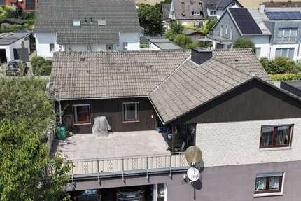 Haus Neuenrade - 9 Zimmer, 212 m&sup2;, 359.000&euro; | Angebot:26561866