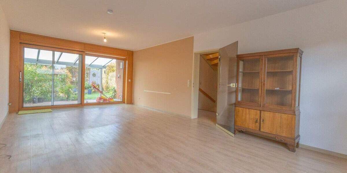Reihenmittelhaus Menden Mitte - 4 Zimmer, 103 m&sup2;, 255.000&euro; | Angebot:25927269