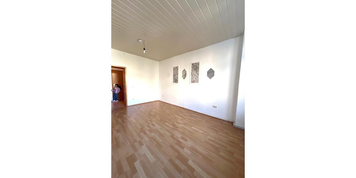 Etagenwohnung Hagen Hagen-Mitte - 3 Zimmer, 82 m&sup2;, 600&euro; | Angebot:25057085