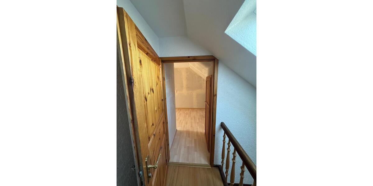 Etagenwohnung Menden (Sauerland) Berkenhofskamp - 6 Zimmer, 167 m&sup2;, 240.000&euro; | Angebot:26610251