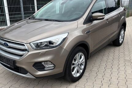 Ford Kuga 106.373 km 12.990 &euro; Dortmund 44145