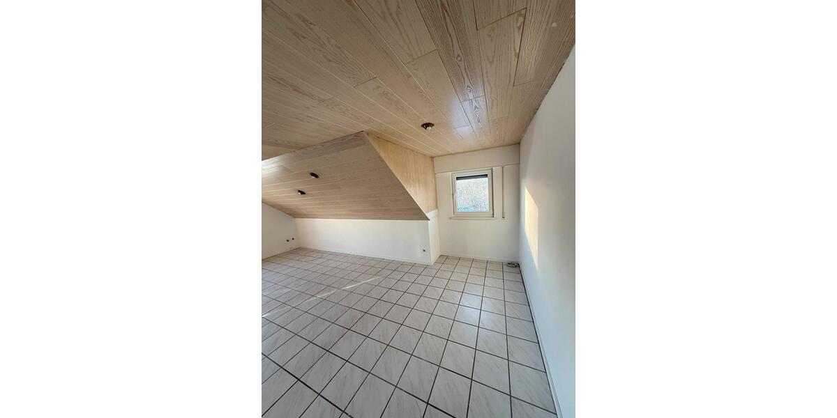 Etagenwohnung Hemer - 3 Zimmer, 76 m&sup2;, 830&euro; | Angebot:24847603