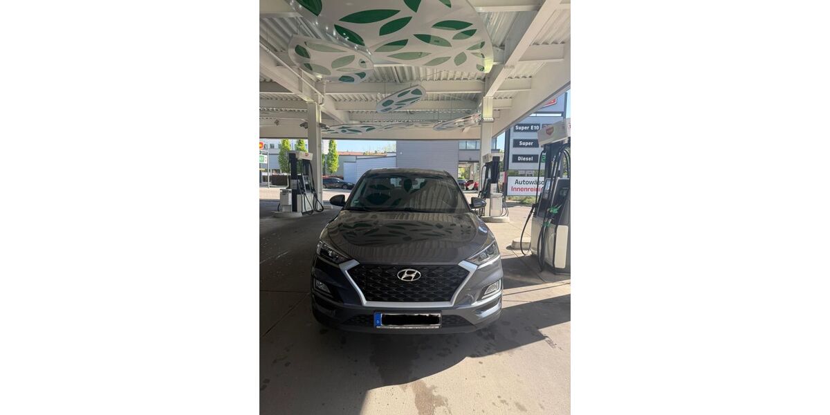 Hyundai TUCSON 186.000 km 12.750 &euro; Kamen 59174