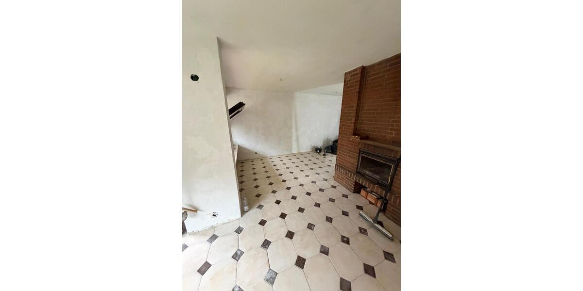 Erdgeschoßwohnung Schwerte - 3 Zimmer, 81 m&sup2;, 220.000&euro; | Angebot:25297046