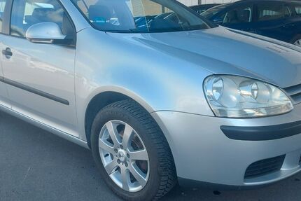 VW Golf 178.000 km 1.550 &euro; Holzwickede 59439