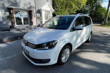VW Touran 131.000 km 9.000 &euro; Dortmund 44359