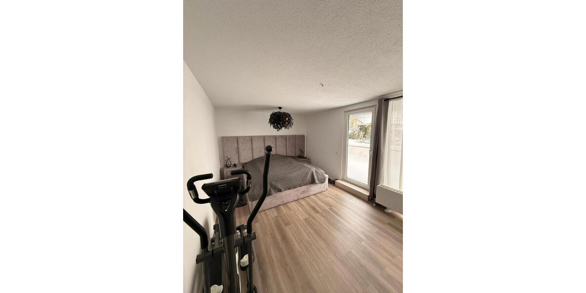 Etagenwohnung Iserlohn - 3 Zimmer, 140 m&sup2;, 1.260&euro; | Angebot:25961273