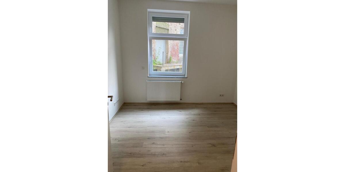 Hochparterre Witten - 5 Zimmer, 104 m&sup2;, 930&euro; | Angebot:25416512
