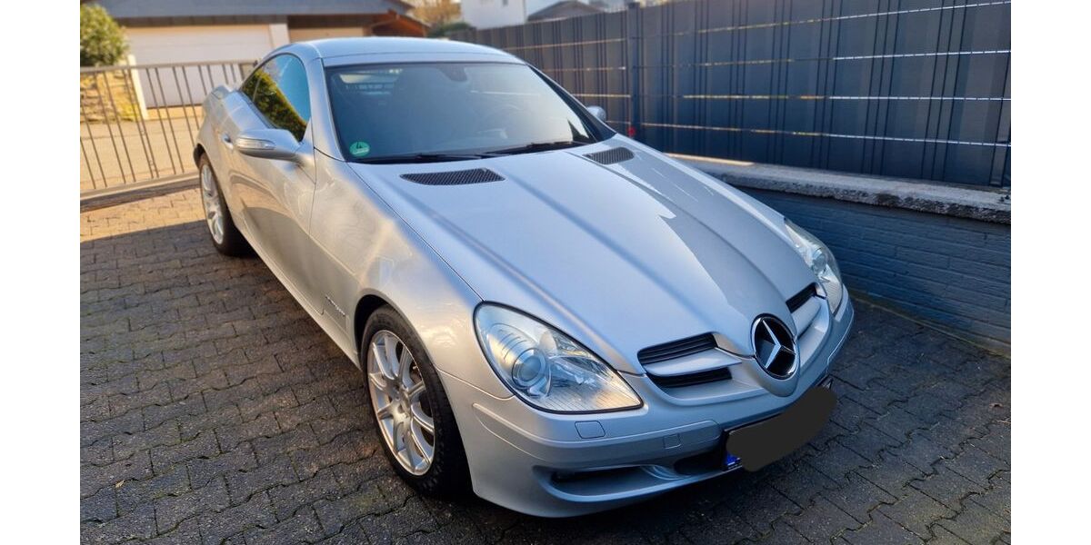 Mercedes-Benz SLK 200 68.726 km 10.500 &euro; Dortmund 44265
