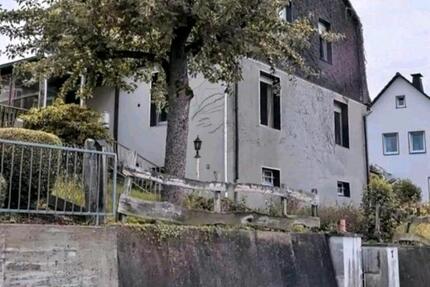 Haus Plettenberg - 10 Zimmer, 180 m&sup2;, 165.000&euro; | Angebot:24574723