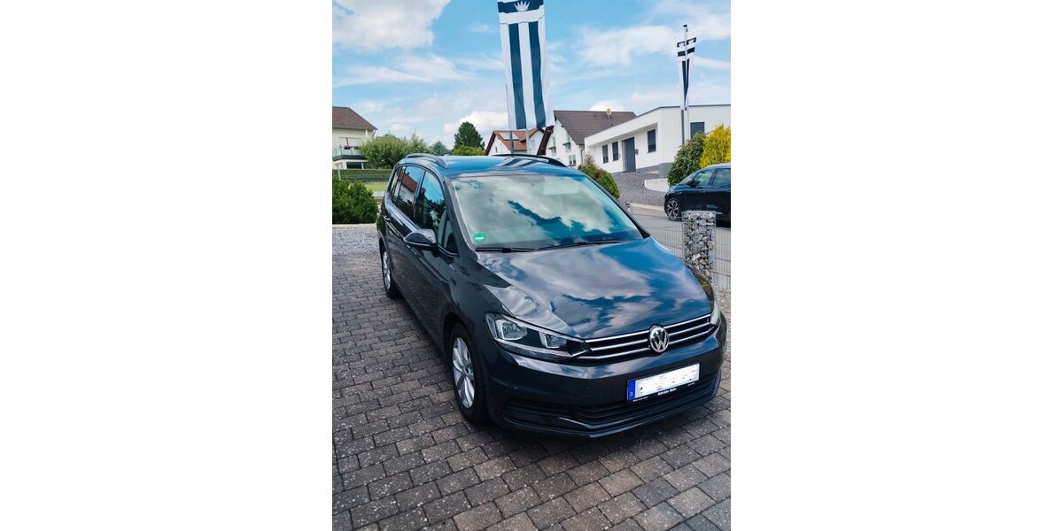 VW Touran 85.000 km 16.500 &euro; Balve 58802