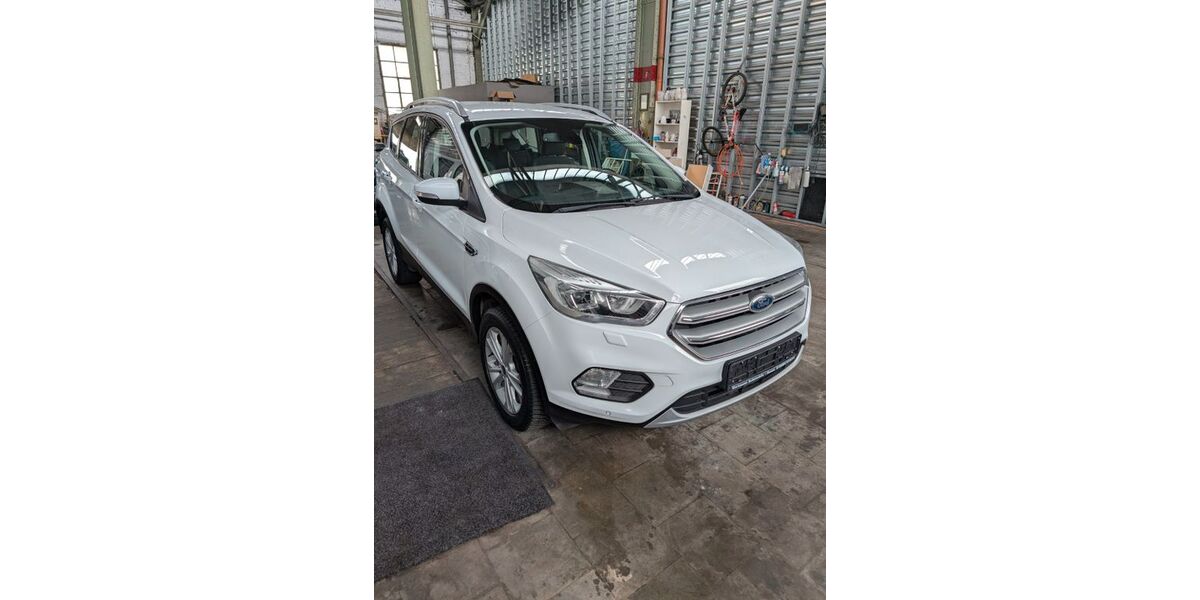 Ford Kuga 55.600 km 15.290 &euro; Dortmund 44229