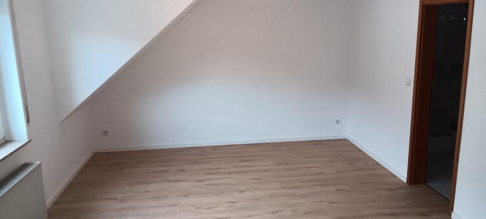 Etagenwohnung Sundern (Sauerland) - 1 Zimmer, 31 m&sup2;, 280&euro; | Angebot:25611910