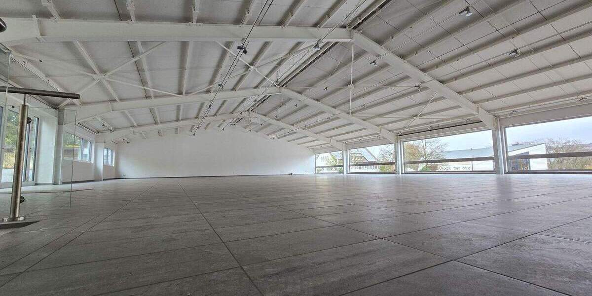 Gewerbeobjekt Lüdenscheid Staberg - 2 Zimmer, 500 m&sup2;, 3.000&euro; | Angebot:25688972