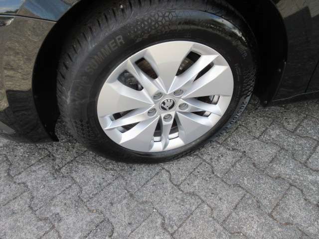 Skoda Octavia Ambition 2.0 TDI DSG NAVI STANDHZG LED ALU 90.840 km 21.988 &euro; Bergkamen 59192