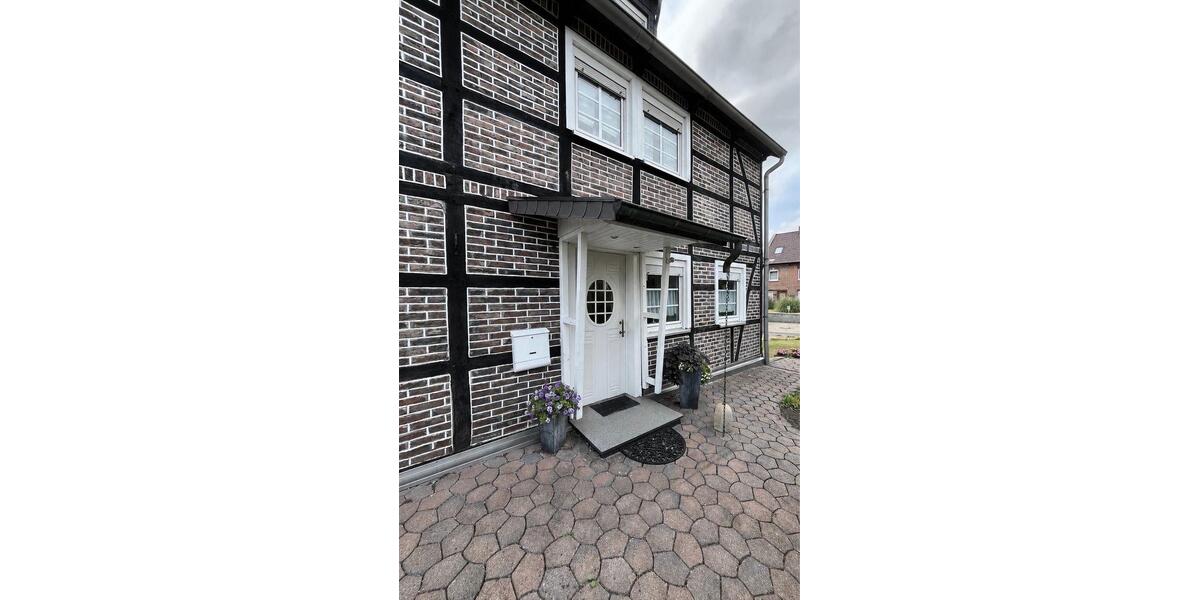 Einfamilienhaus Unna Hemmerde - 8 Zimmer, 198 m&sup2;, 300.000&euro; | Angebot:27284301