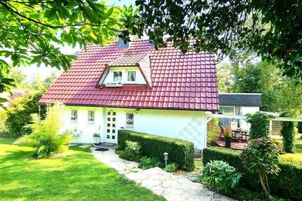 Haus Kierspe - 9 Zimmer, 216 m&sup2;, 374.000&euro; | Angebot:22550916