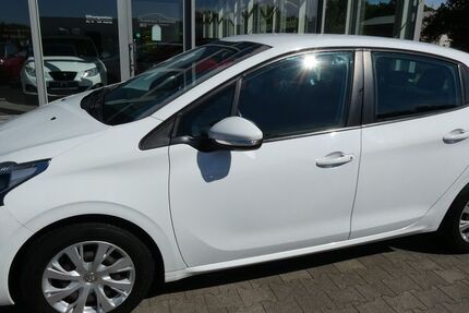 Peugeot 208 57.000 km 5.100 &euro; Bergkamen 59192