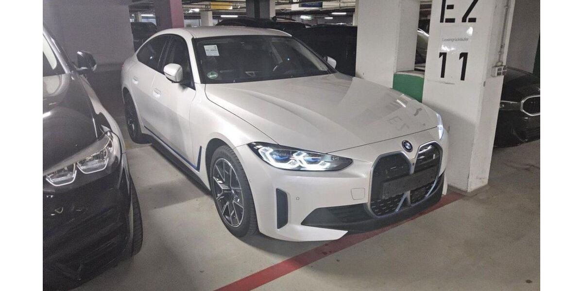 BMW i4 77.108 km 37.871 &euro; Hagen 58091