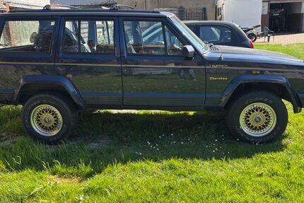 Jeep Cherokee 252.000 km 6.500 &euro; Lünen 44536