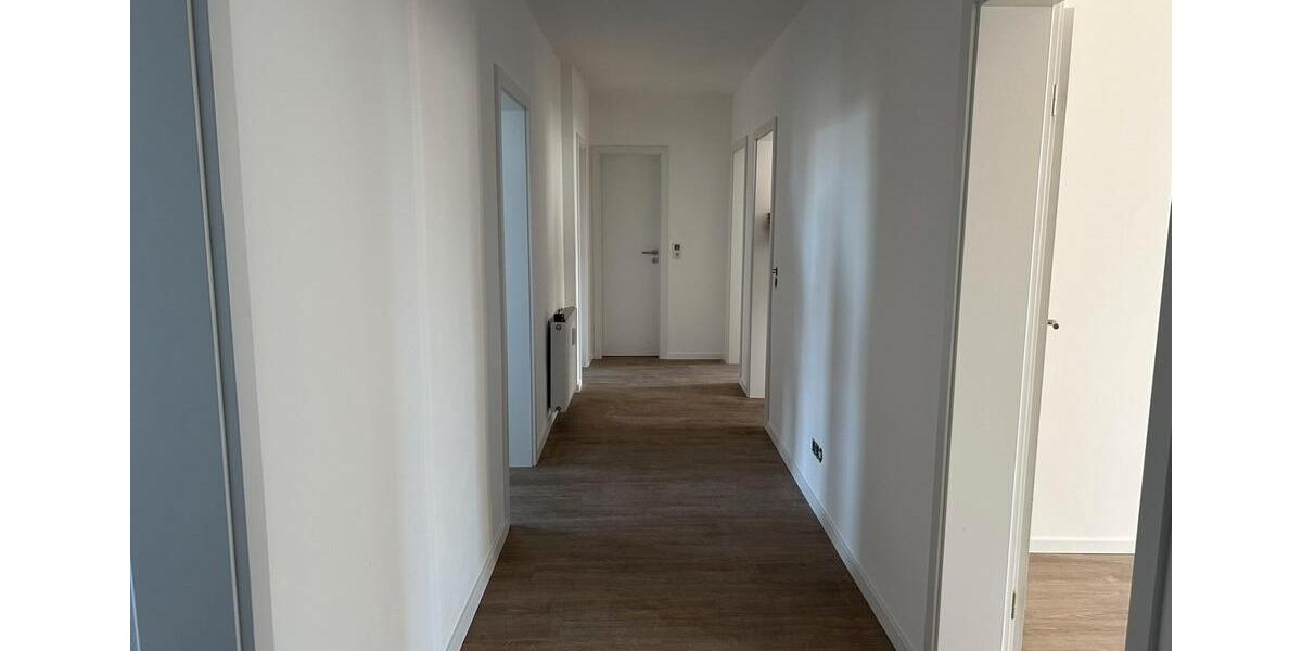 Dachgeschoßwohnung Arnsberg Rusch - 4 Zimmer, 140 m&sup2;, 1.120&euro; | Angebot:25351219