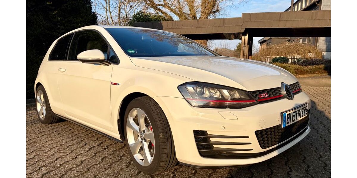 VW Golf 111.115 km 14.700 &euro; Gevelsberg 58285
