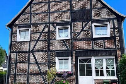 Haus Unna Hemmerde - 8 Zimmer, 198 m&sup2;, 300.000&euro; | Angebot:27284301