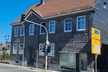 Haus Warstein - 9 Zimmer, 239 m&sup2;, 180.000&euro; | Angebot:24850853