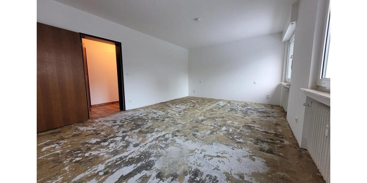 Erdgeschoßwohnung Hagen Hohenlimburg - 3 Zimmer, 93 m&sup2;, 595&euro; | Angebot:26630936