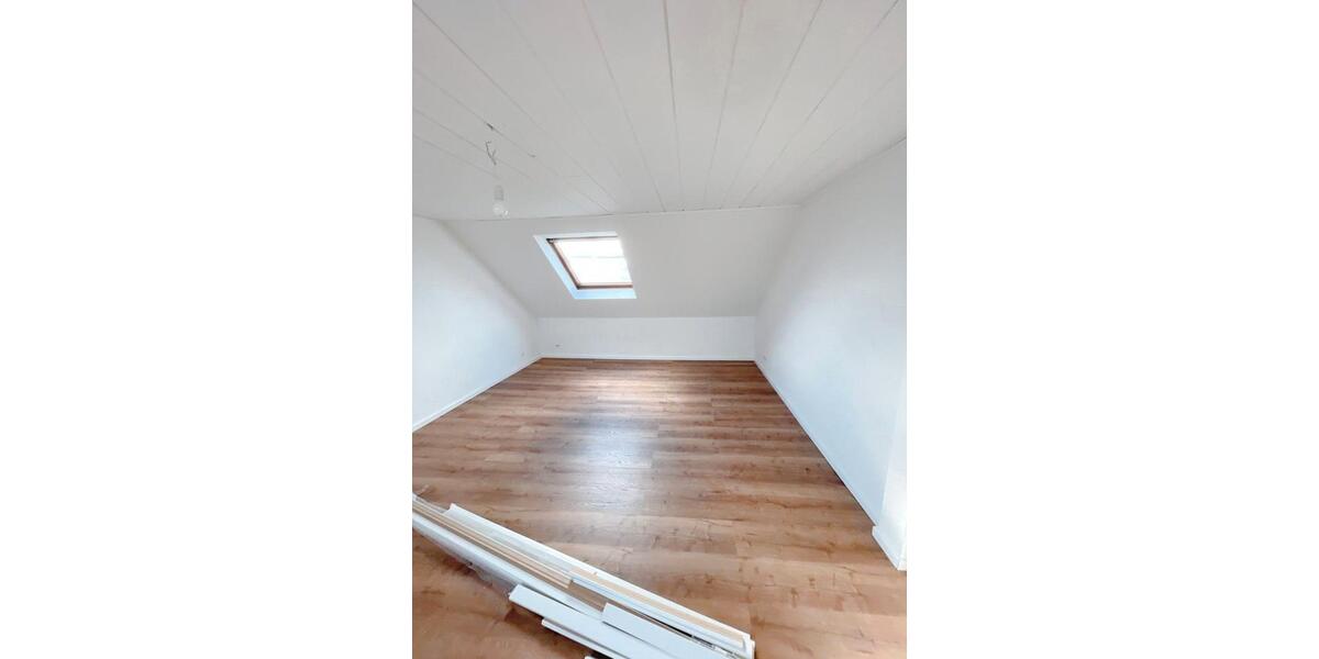 Dachgeschoßwohnung Dortmund Hombruch - 4 Zimmer, 70 m&sup2;, 900&euro; | Angebot:25882842