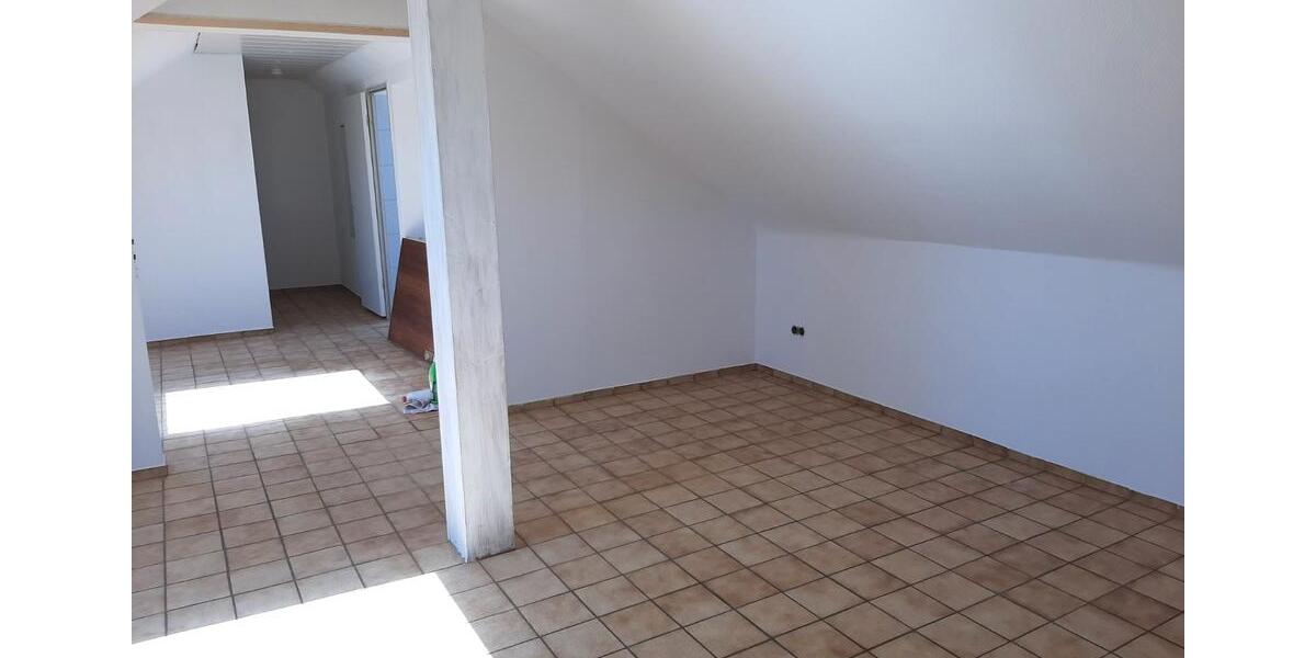 Dachgeschoßwohnung Holzwickede - 2 Zimmer, 37 m&sup2;, 445&euro; | Angebot:25974964