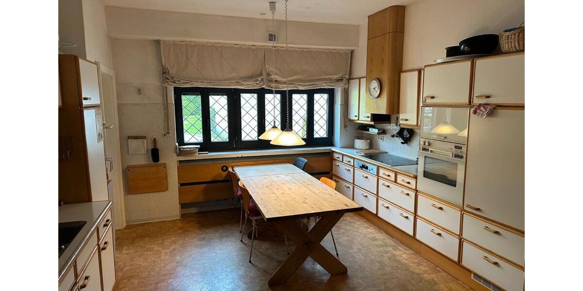 Einfamilienhaus Ense - 8 Zimmer, 320 m&sup2;, 1.800&euro; | Angebot:26539491
