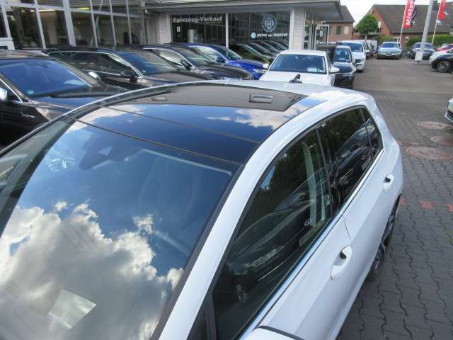 VW Golf Style 1.4 eHybrid DSG NAVI PANO IQ LIGHT HEAD 51.460 km 25.300 &euro; Bergkamen 59192