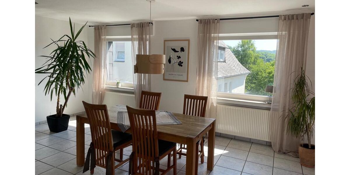 Dachgeschoßwohnung Arnsberg Holzen - 2.5 Zimmer, 95 m&sup2;, 1.000&euro; | Angebot:24617750