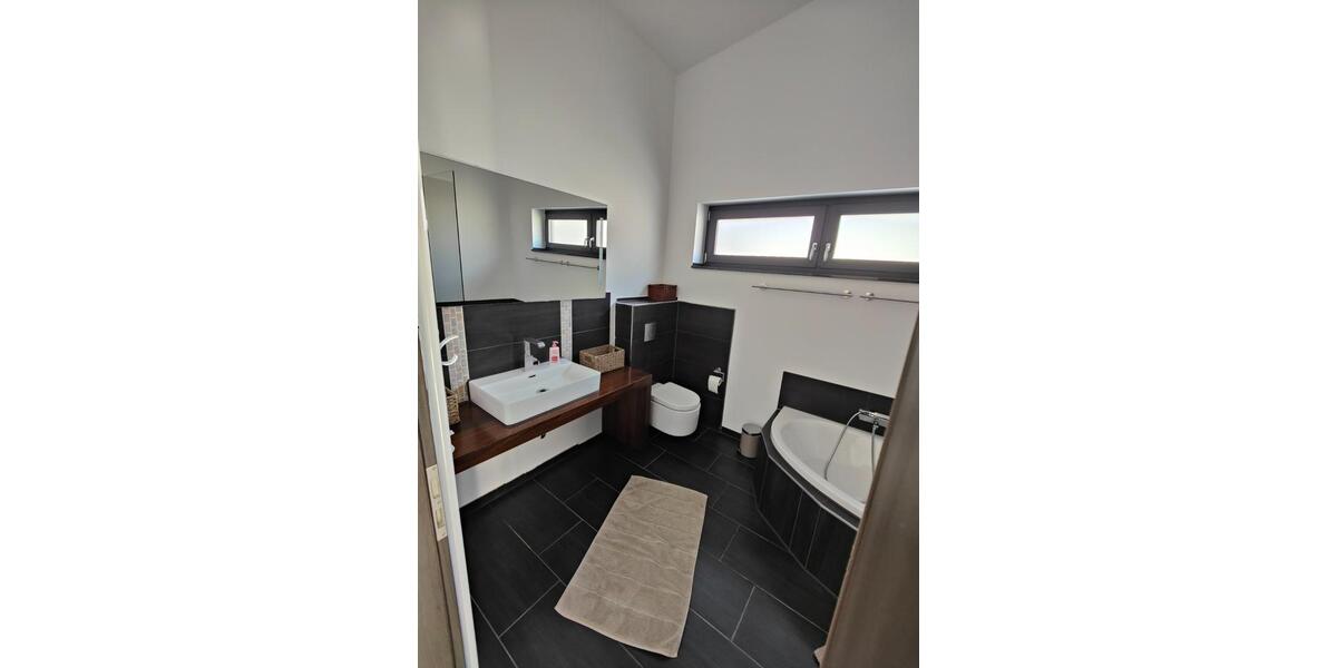 Einfamilienhaus Bergkamen - 5 Zimmer, 135 m&sup2;, 3.000&euro; | Angebot:23632107