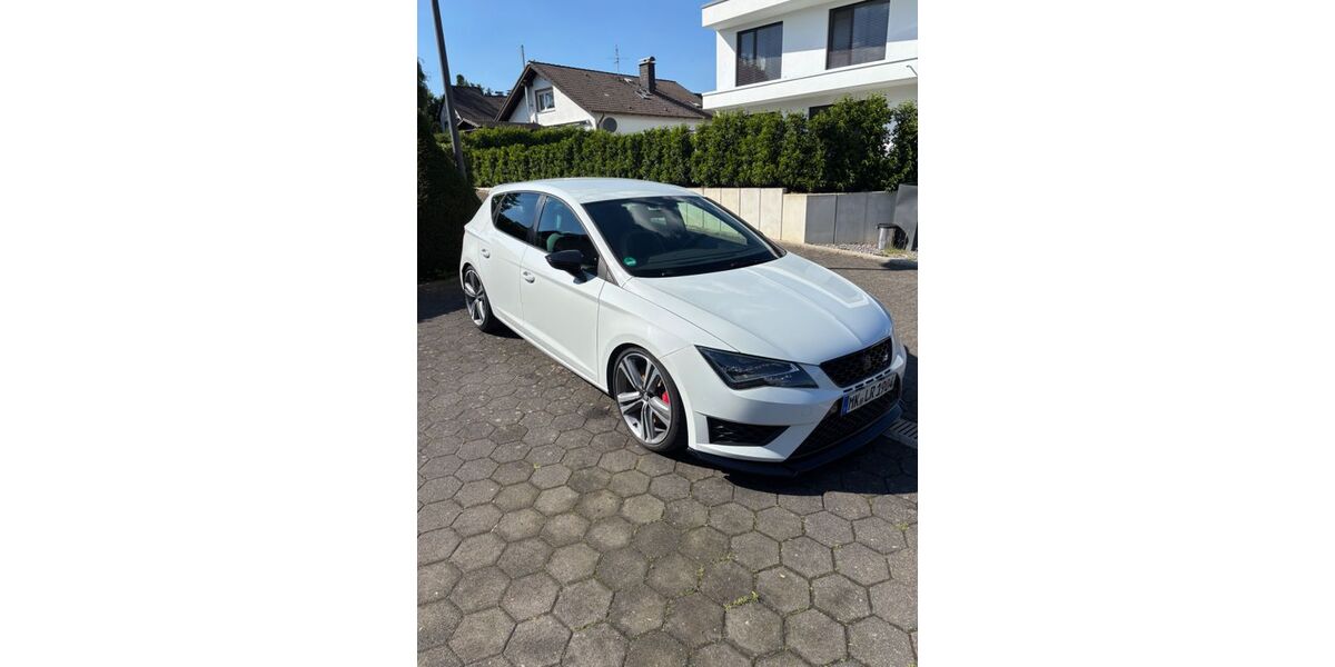 Seat Leon 107.500 km 14.900 &euro; Balve 58802