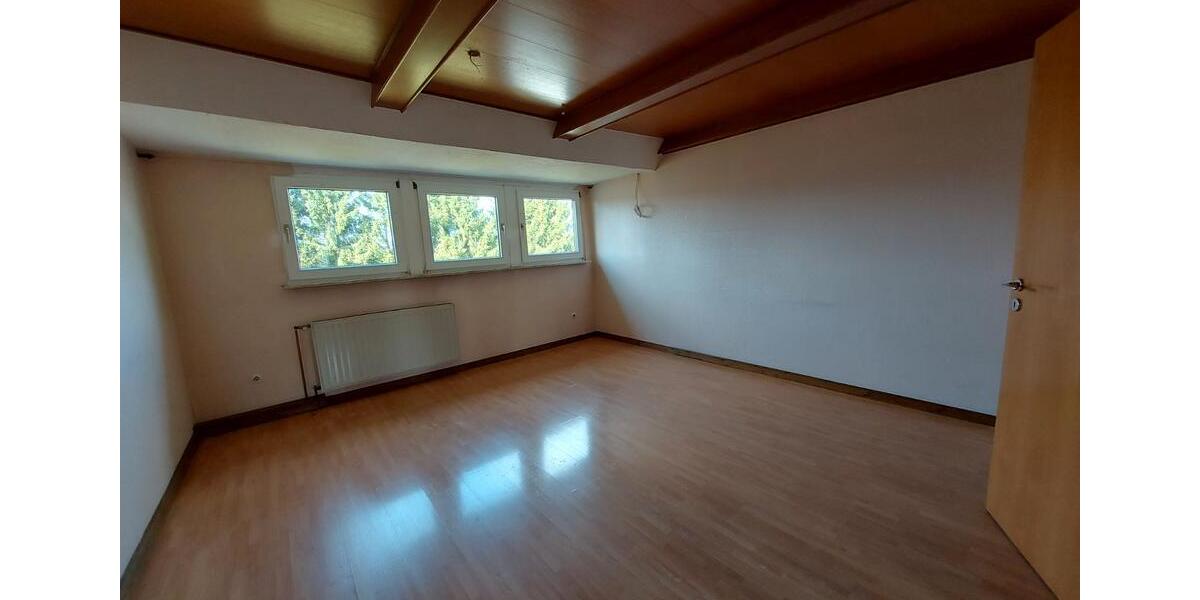 Dachgeschoßwohnung Kierspe - 3 Zimmer, 60 m&sup2;, 73.000&euro; | Angebot:26039576
