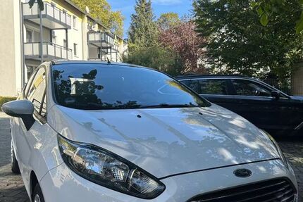 Ford Fiesta 66.184 km 9.000 &euro; Dortmund 44263