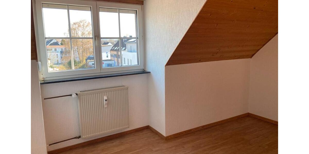 Dachgeschoßwohnung Iserlohn Sümmern - 2.5 Zimmer, 57 m&sup2;, 390&euro; | Angebot:26580747