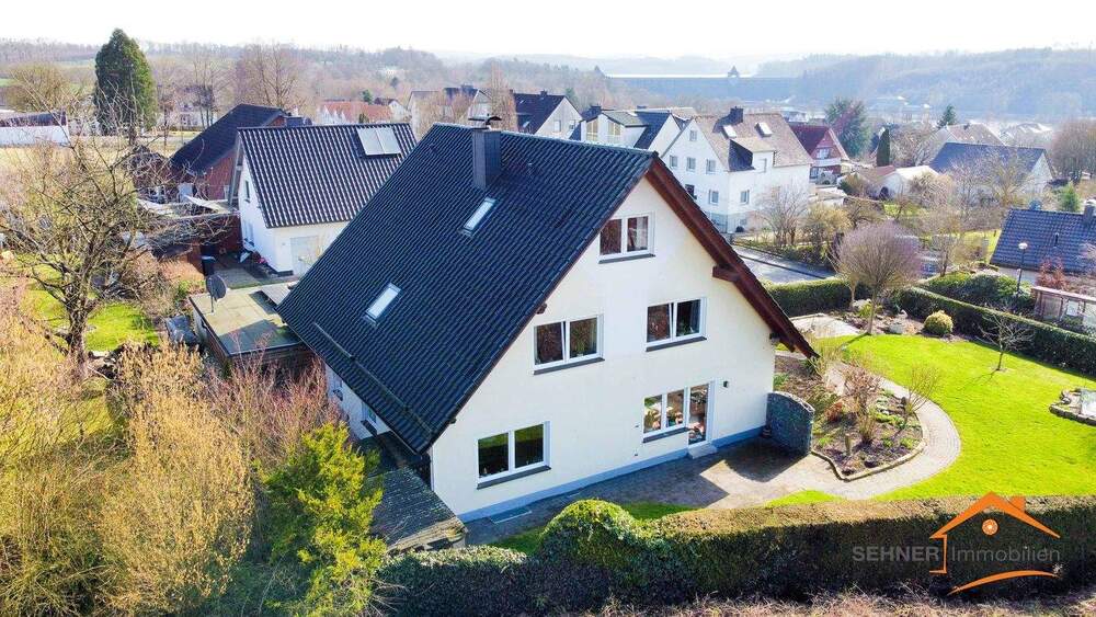 Einfamilienhaus Möhnesee Günne - 8 Zimmer, 243 m&sup2;, 455.000&euro; | Angebot:25733478