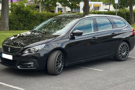 Peugeot 308 115.000 km 10.500 &euro; Arnsberg 59755