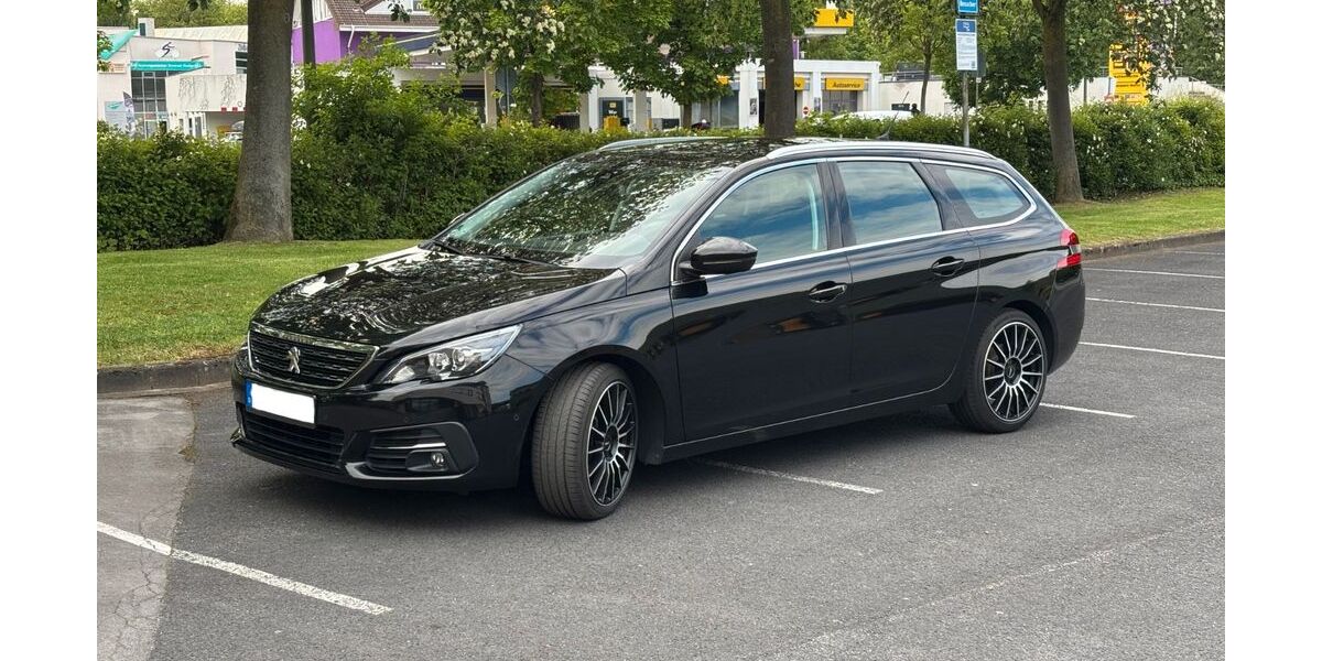 Peugeot 308 115.000 km 10.500 &euro; Arnsberg 59755