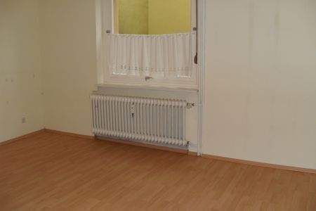 Etagenwohnung Halver Oberbrügge - 2 Zimmer, 71 m&sup2;, 450&euro; | Angebot:25697111