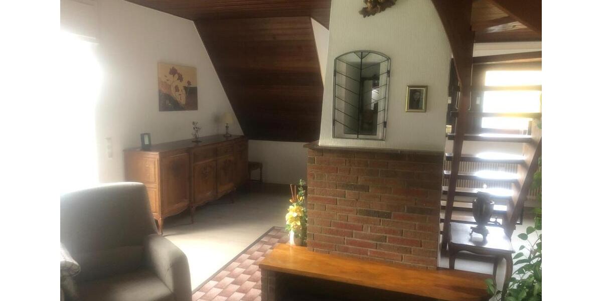 Dachgeschoßwohnung Dortmund Hörde - 3 Zimmer, 93 m&sup2;, 1.100&euro; | Angebot:26022975