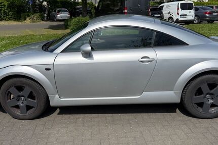 Audi TT 235.570 km 3.500 &euro; Fröndenberg 58730