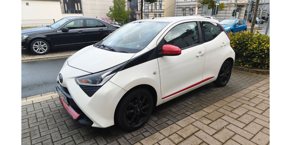 Toyota Aygo (X) 83.000 km 5.980 &euro; Lüdenscheid 58507