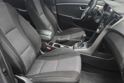 Hyundai i30 301.000 km 2.899 &euro; ARNSBERG 59755